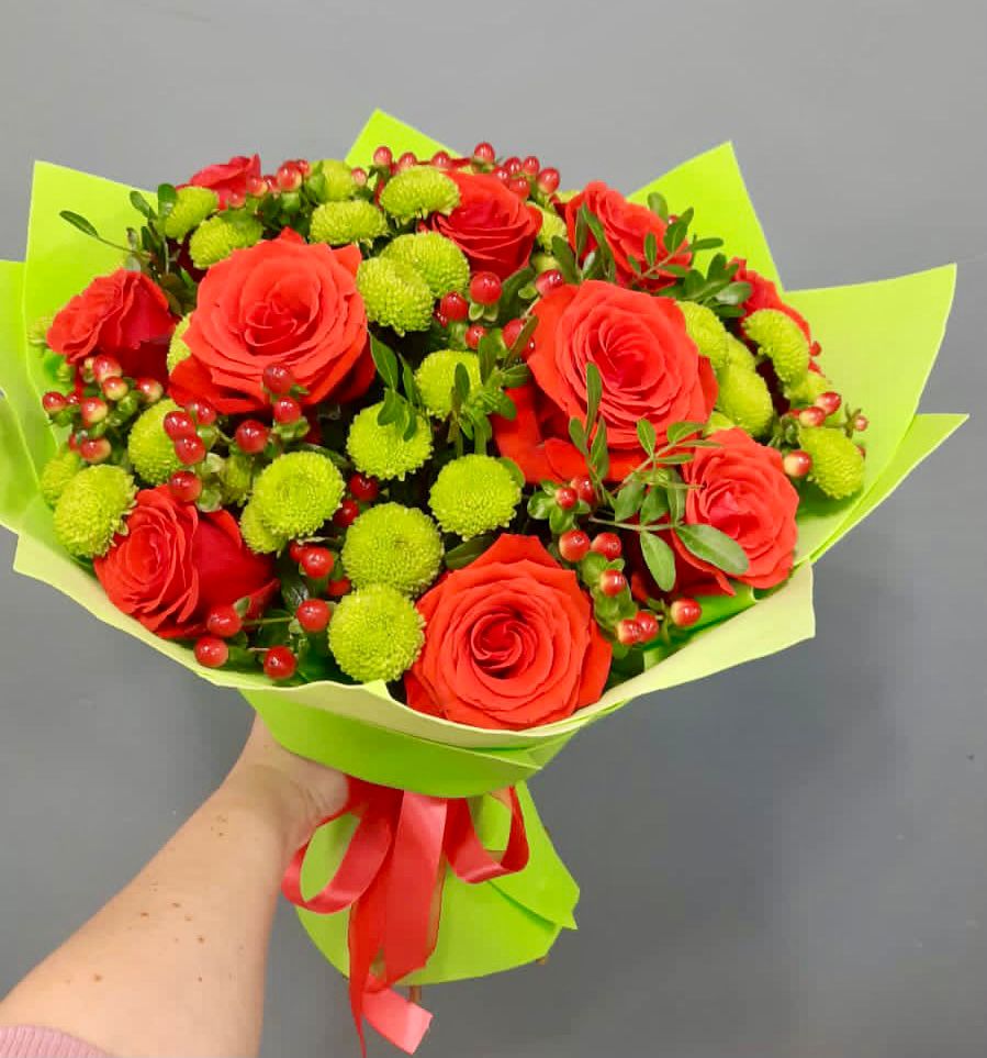 Букет цветов из: Хризантемы и Розы в Маме