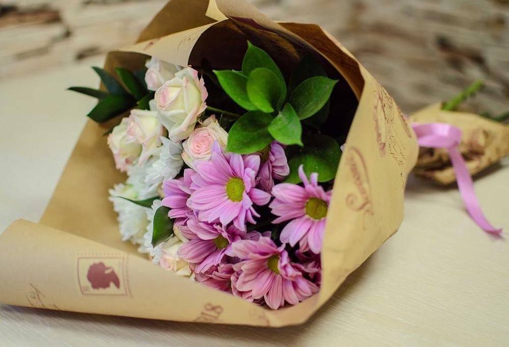 Букет цветов из: Розы и Хризантемы в Маме