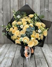 Букет цветов из:  Розы и Лизиантусы #REPLACE_PRED# Маме