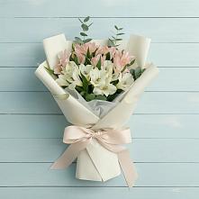 Букет цветов из:  Альстромерии в Маме