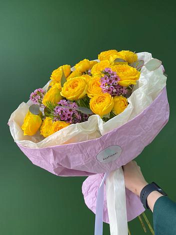 Букет Кустовые желтые розы в Маме