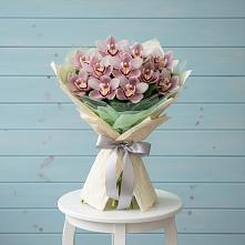 Букет цветов из:  Орхидеи и Розы в Маме