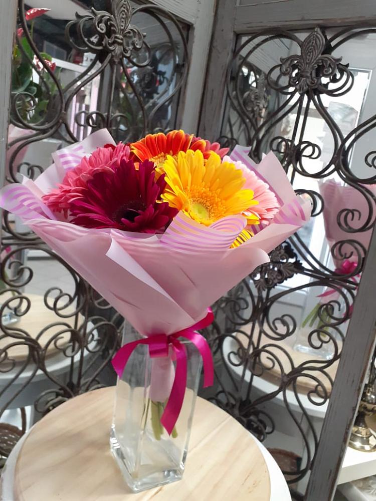 Букет цветов из: Герберы в Маме