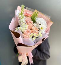 Букет цветов из:  Хризантемы и Розы в Маме