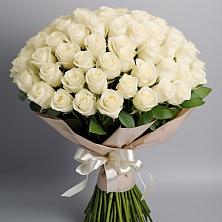 Букет 101 беля роза Белоснежка в Маме