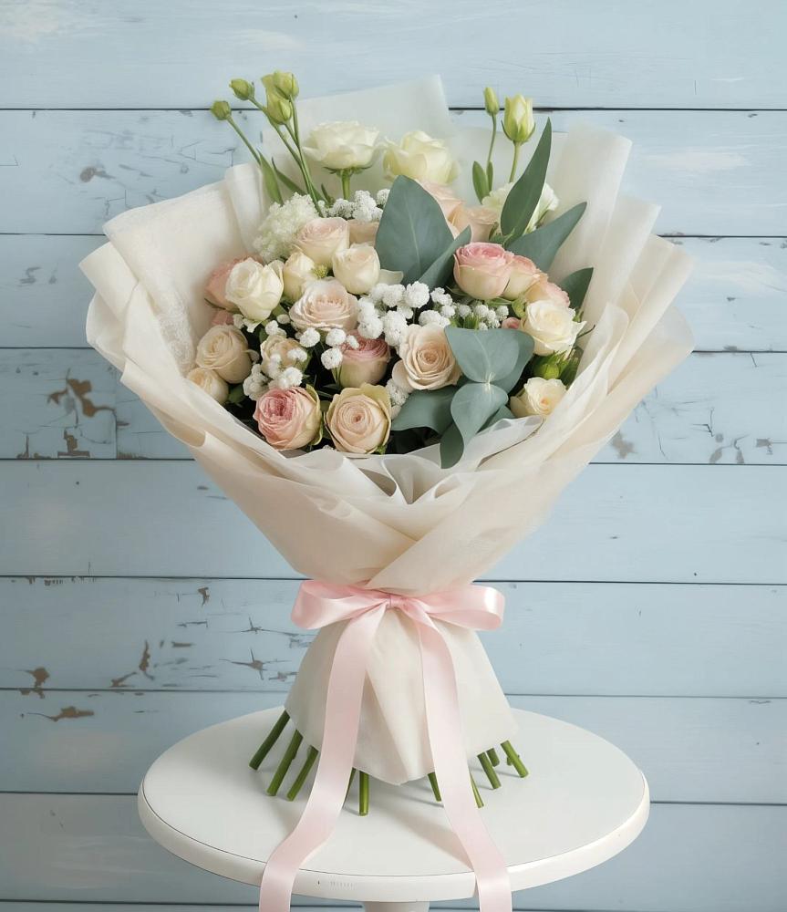 Букет цветов из: Розы и Лизиантусы в Маме