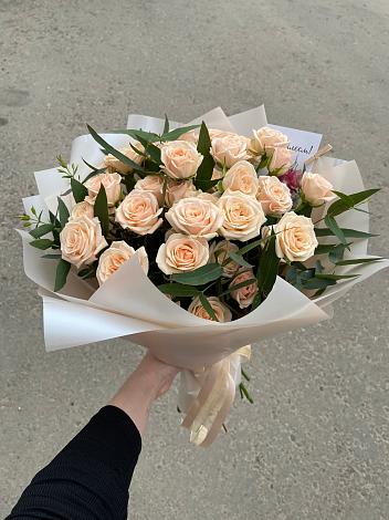 Букет Кремовые розы Латте в Маме