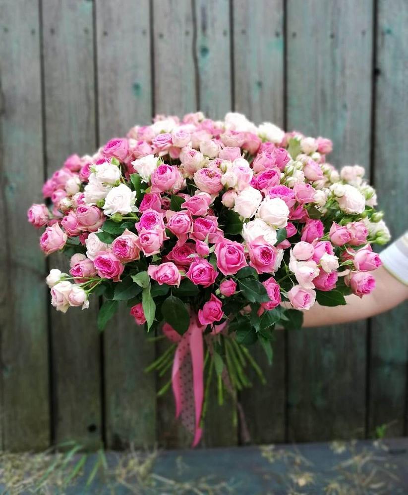 Букет Розовые кустовые розы Натали и Лав Лидия в Маме