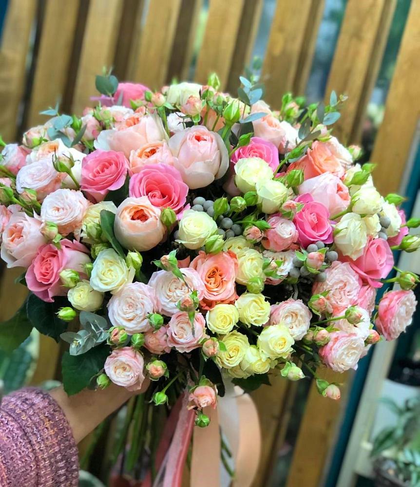 Букет цветов из: Розы в Маме