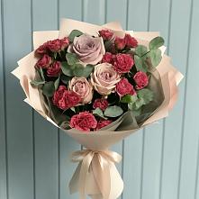 Букет цветов из:  Гвоздики и Розы в Маме