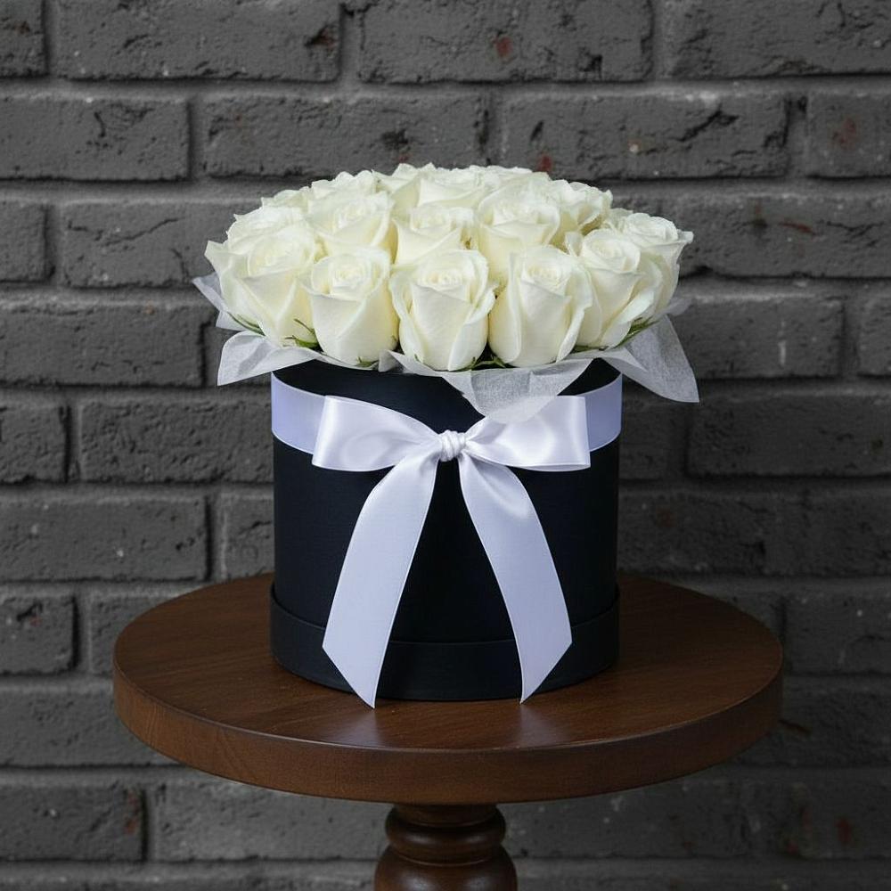 Цветочная композиция из Розы в шляпной коробке в Маме