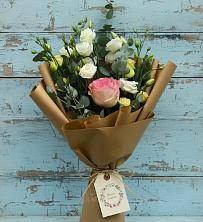 Букет цветов из:  Розы и Лизиантусы в Маме